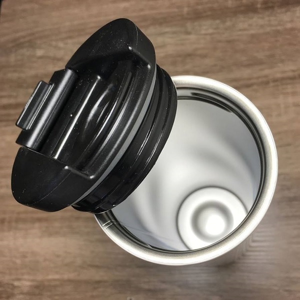 فلاسک یا تراول ماگ ؛ مقایسه کامل کاربردها و ویژگیها ساختار دهانه ی تراول ماگ وفلاسک