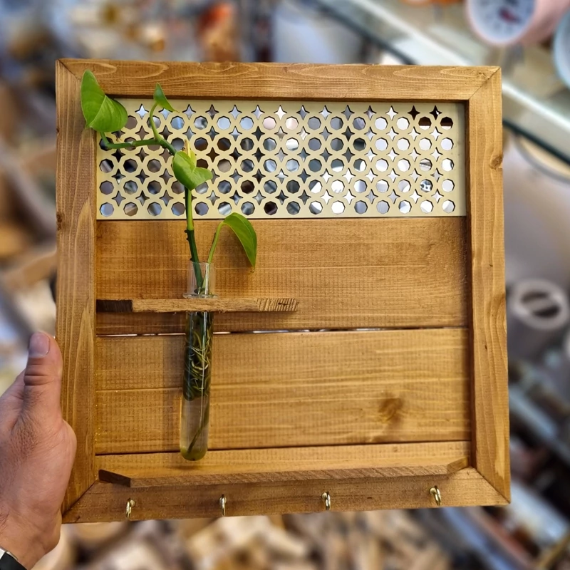 کاور فیوز چوبی نیم حصیر دارای گلدان