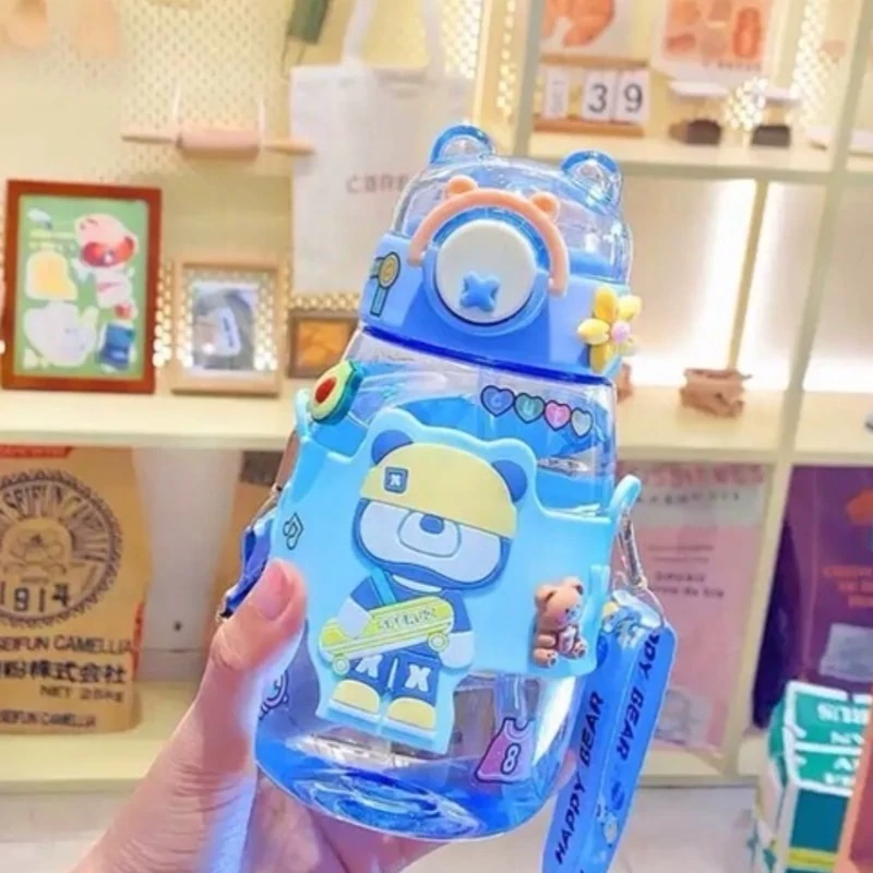 قمقمه فانتزی کودک طرح خرس دور سیلیکونی نشکن بند دار آبی