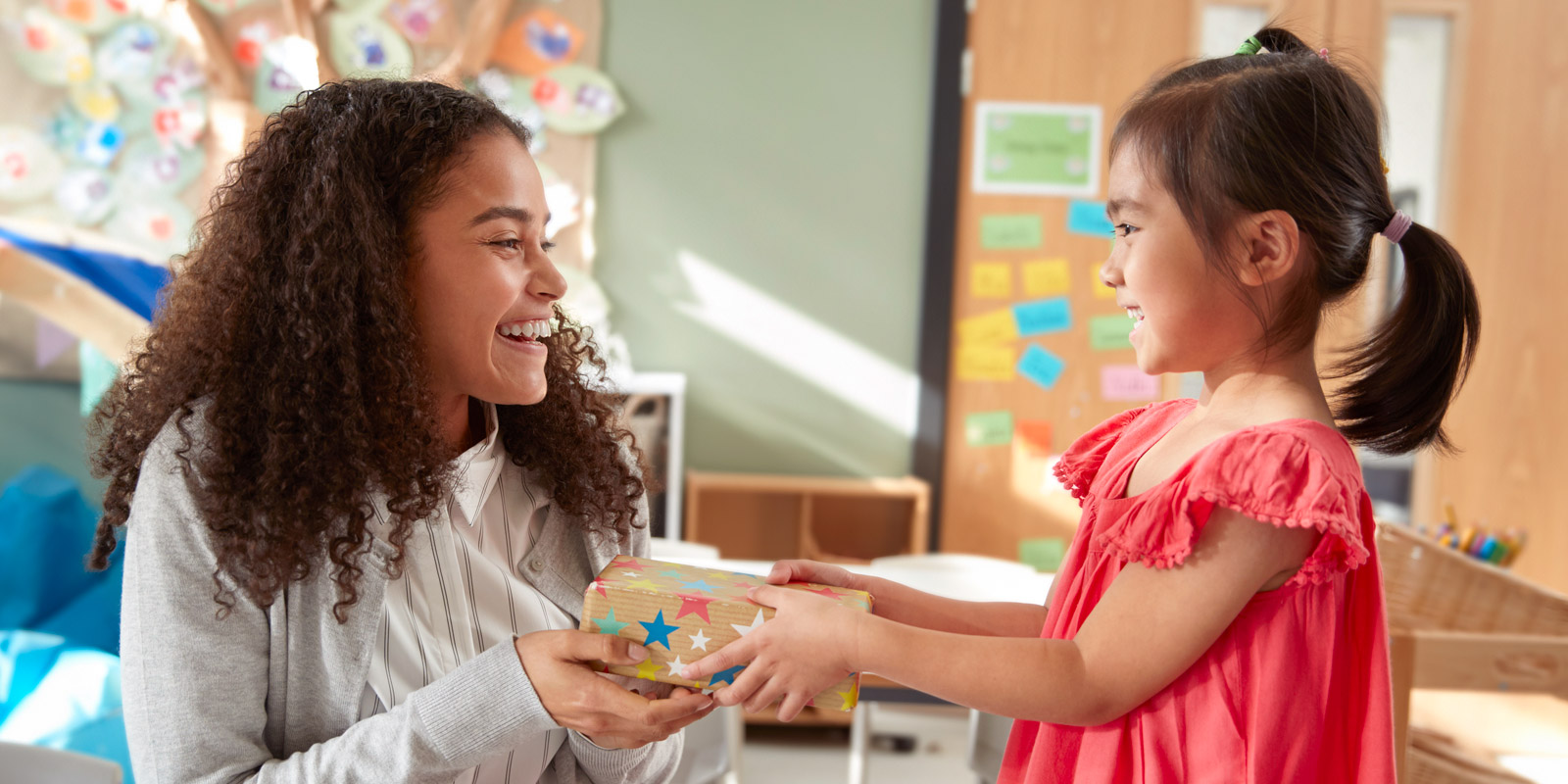 هدیه روزمعلم