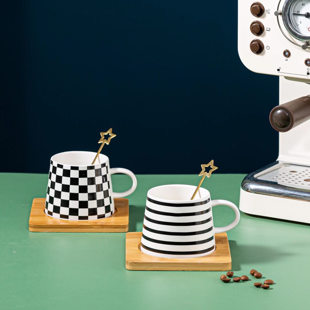 ماگ زیر چوبی قاشق دار